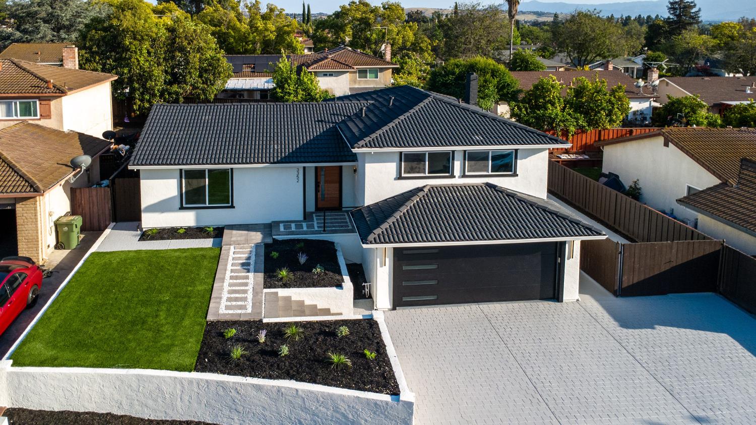 3352 San Rivas Drive