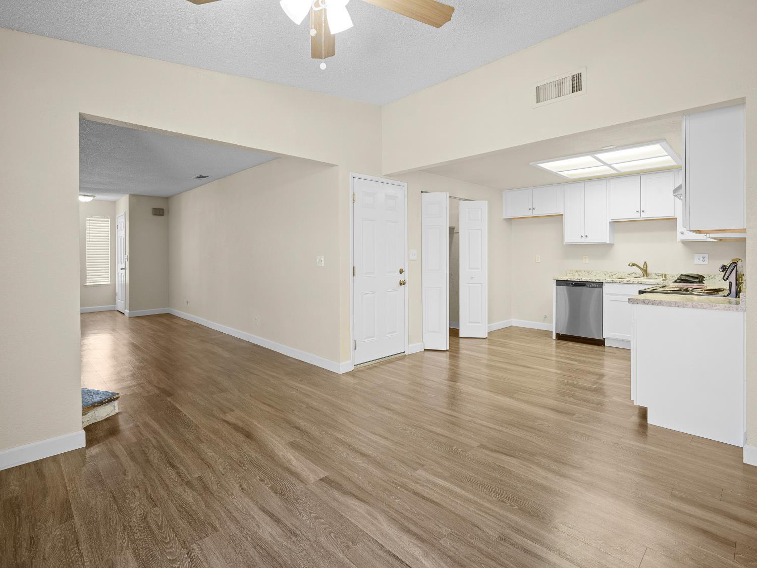 2732 El Caprice Drive