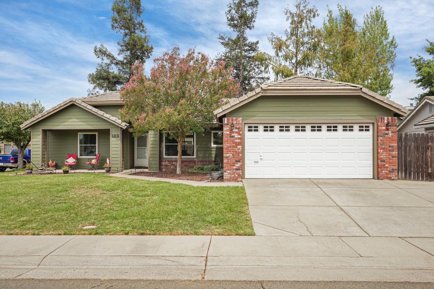 1203 Dawnwood Drive
