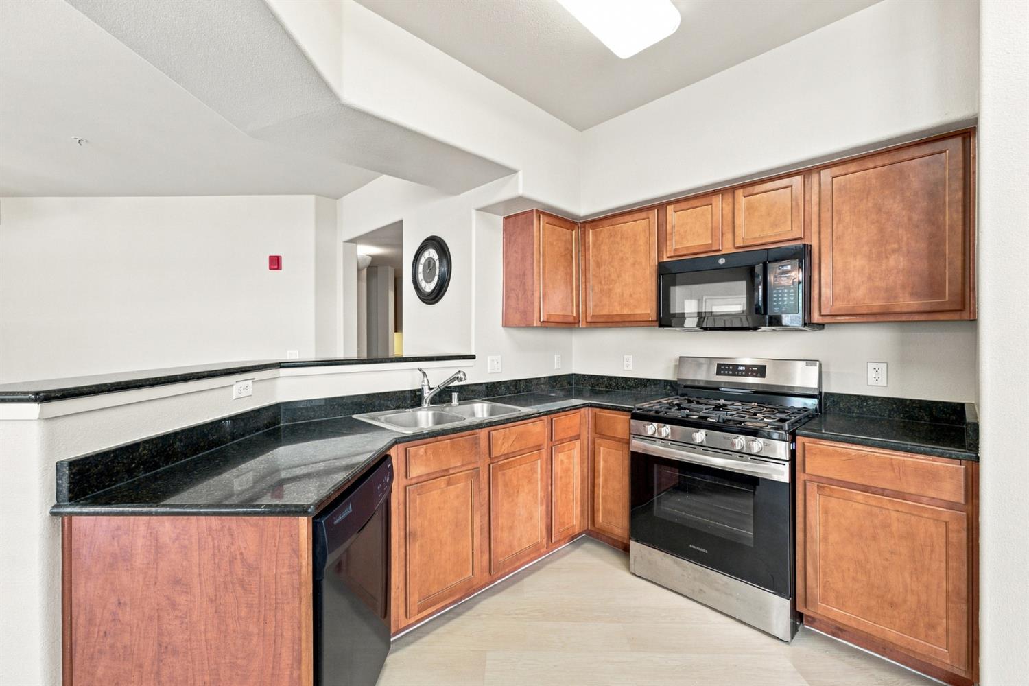 5350 Dunlay Drive 1316