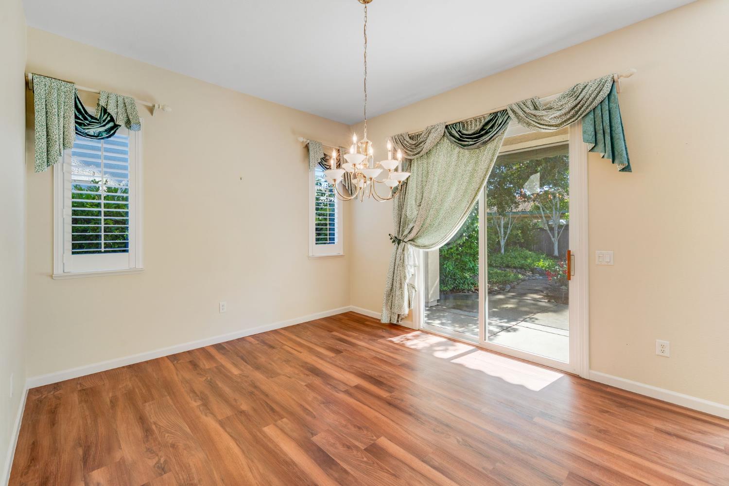 2713 Robinson Creek Lane