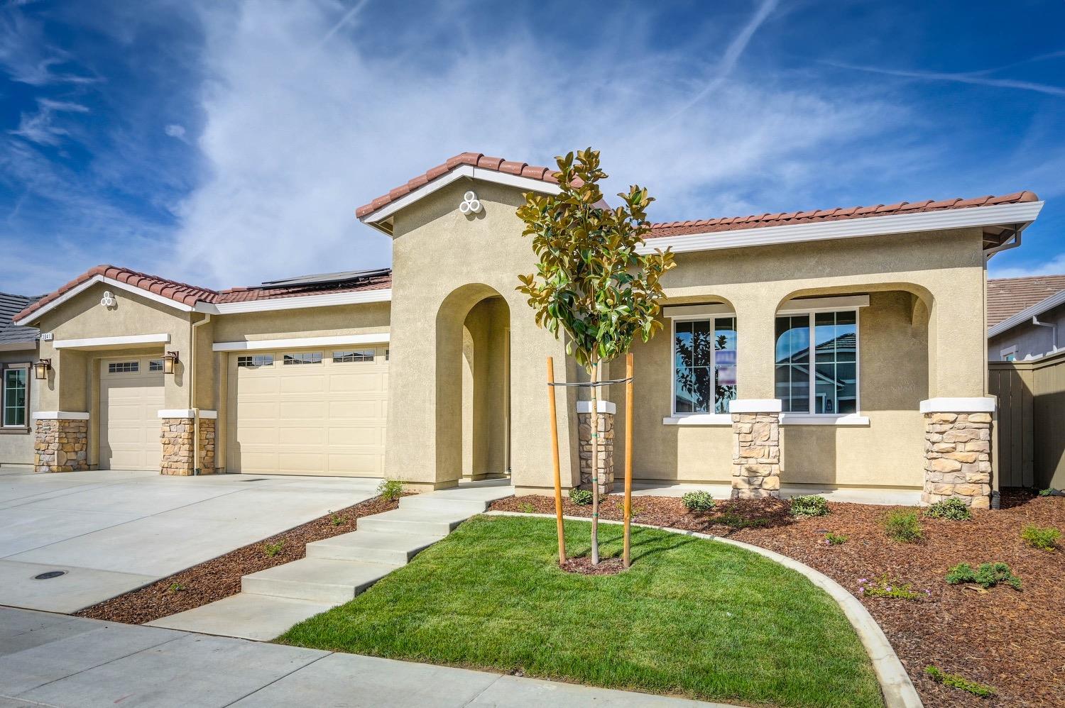 3041 Shasta Daisy Circle