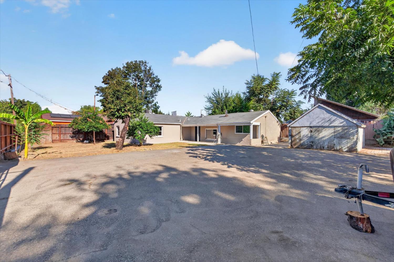 1111 El Vecino Avenue