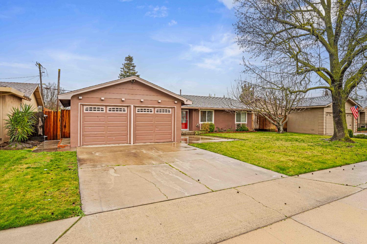 2500 Mira Flores Drive