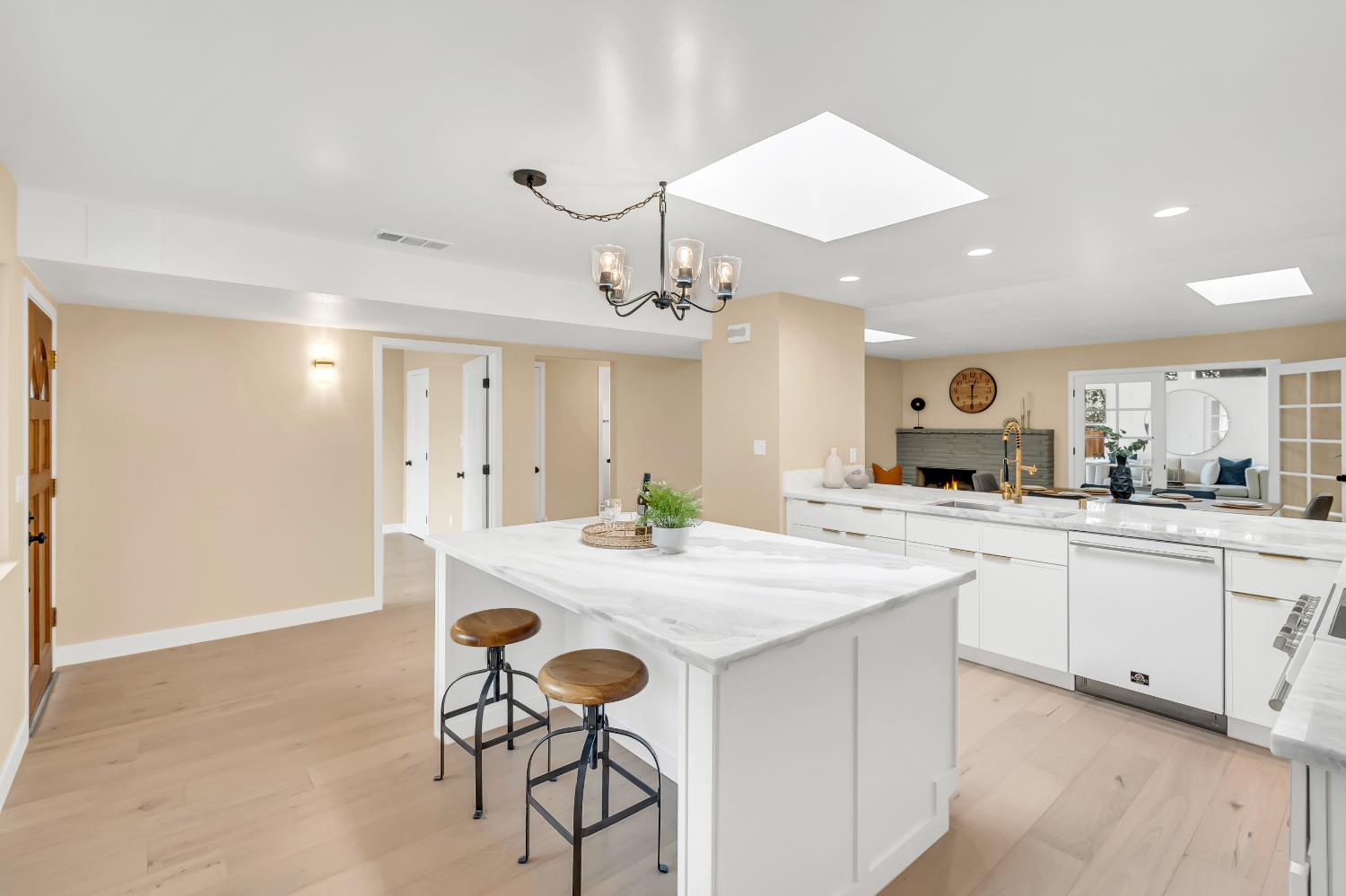 7548 Widgeon Way