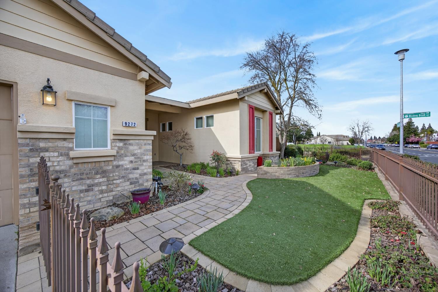 9272 Salmon Creek Drive