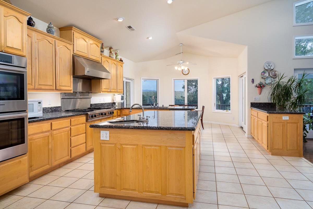 24200 golden ridge Drive