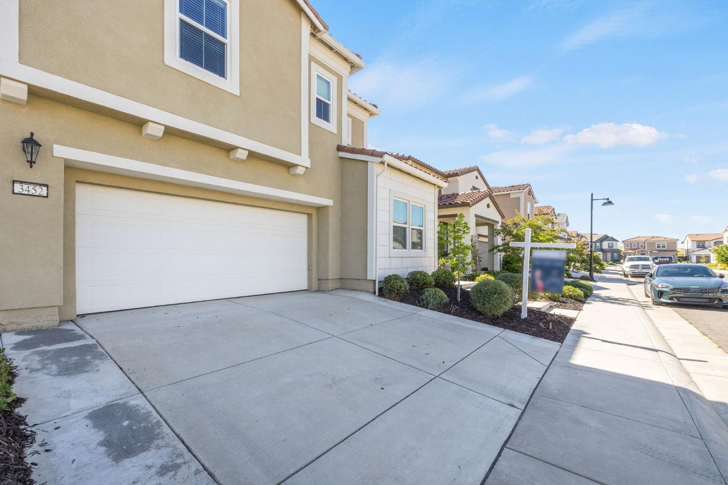 3452 Cantor Drive