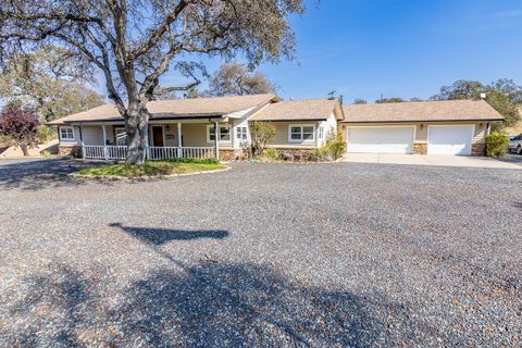 2155 El Faro Way La Grange CA 95329