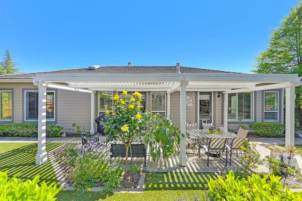 11017 Blue Wing Place