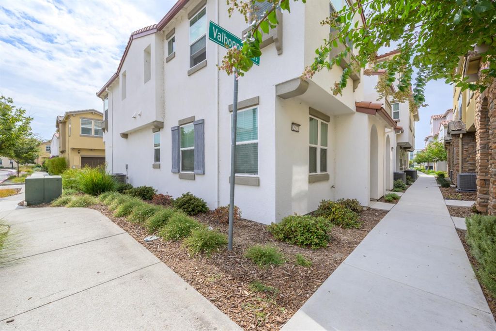 Photo of 2944 Valbonne Walk, Sacramento, CA 95834 (MLS # 225124340)