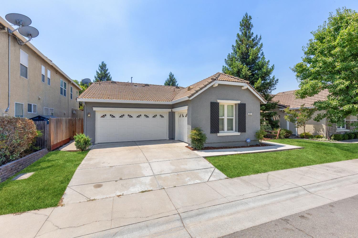 3312 Mas Amilos Way