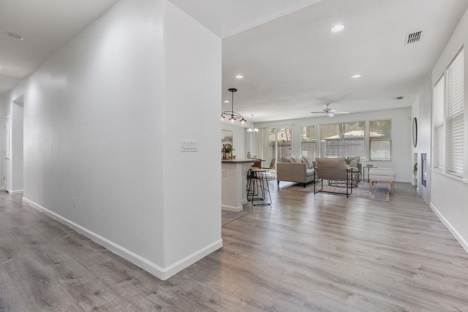 3312 Mas Amilos Way