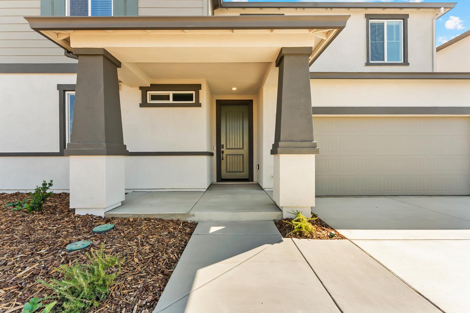 7585 Sachet Way