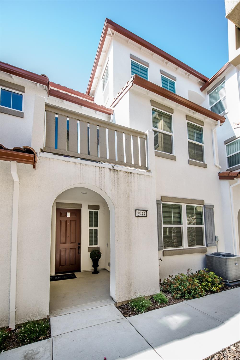 2944 Valbonne Walk