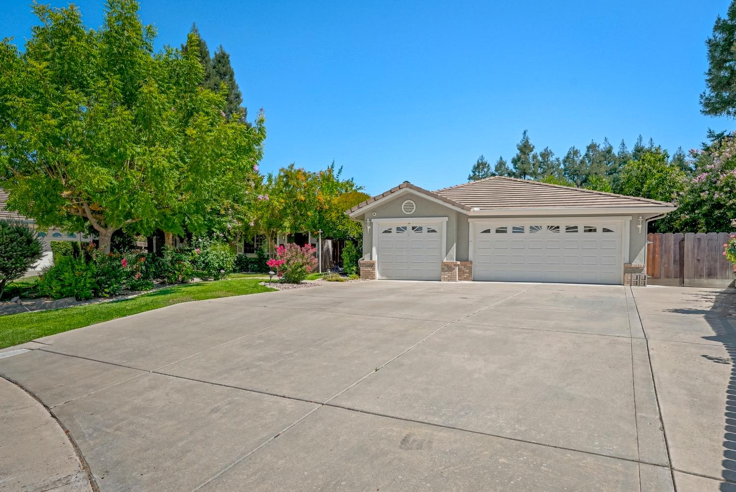 686 Mockingbird Court