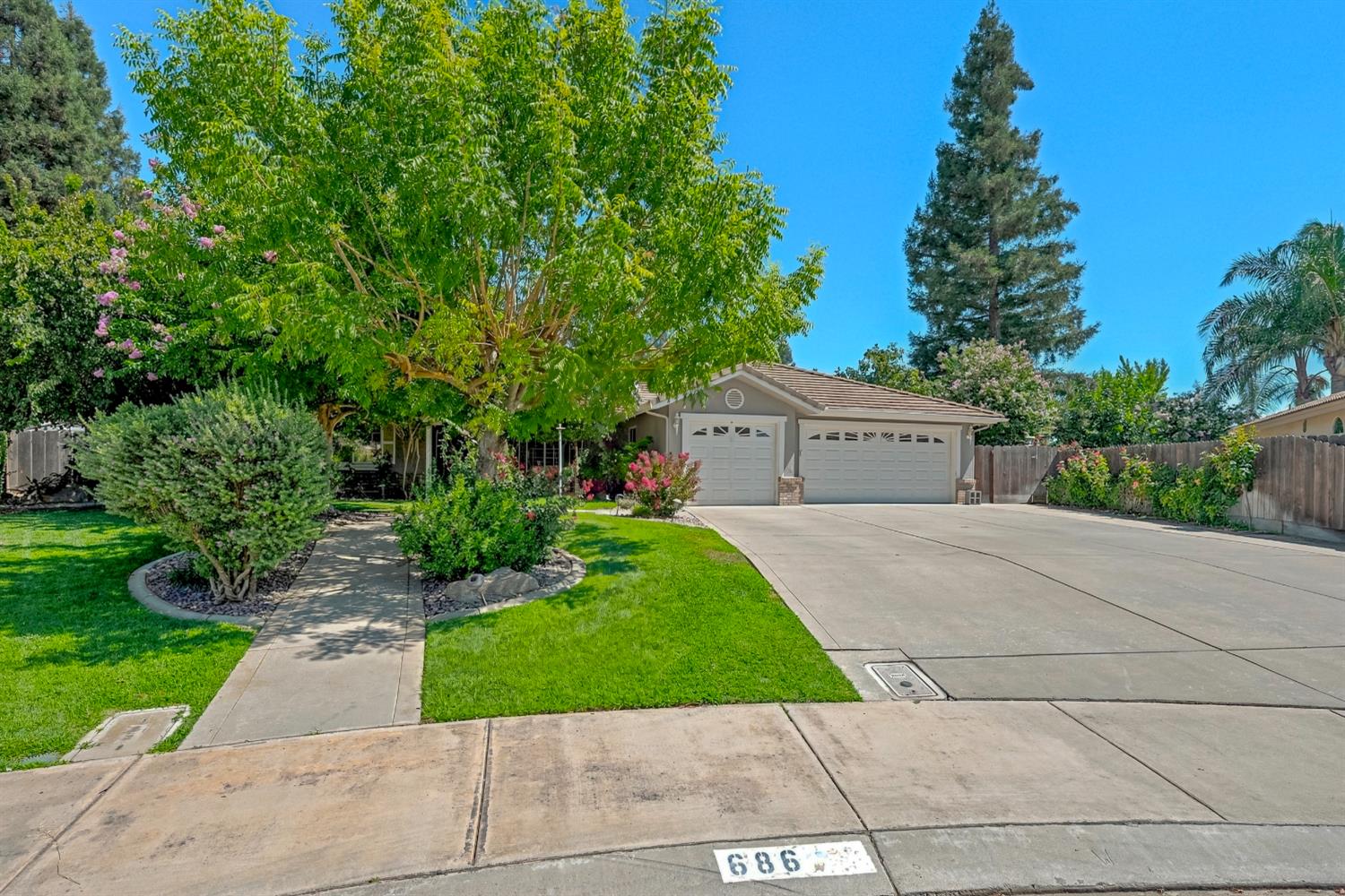 686 Mockingbird Court
