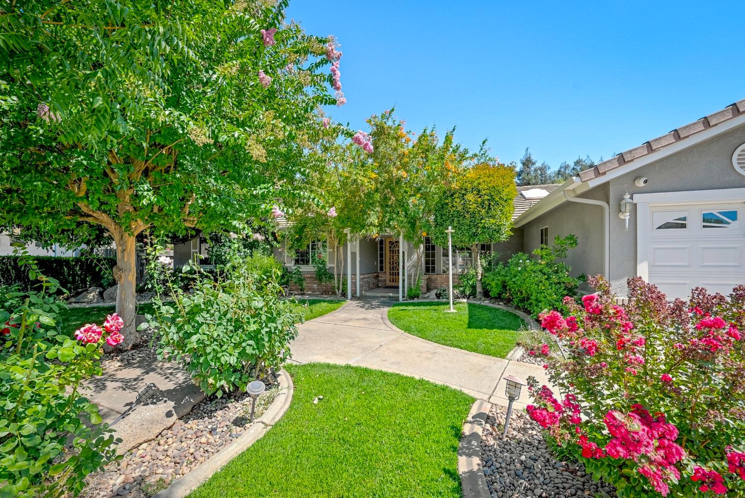686 Mockingbird Court