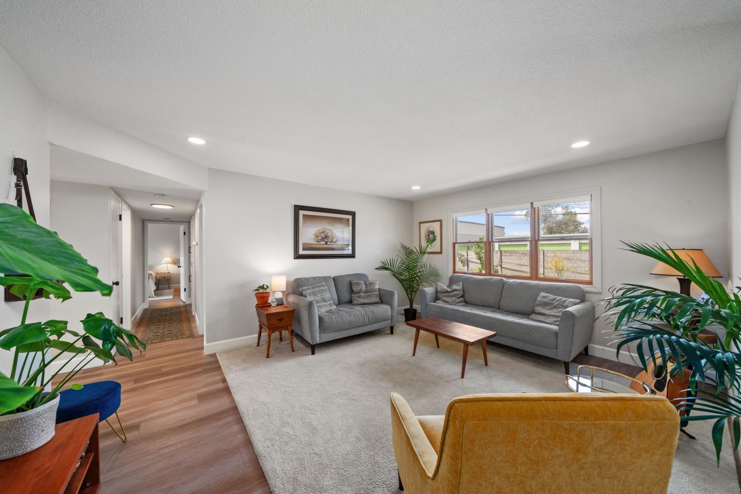 7037 Wilshire Circle
