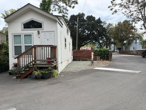 1027 Olive Drive Unit 1, Davis, CA 95616 - MLS#: 225032090