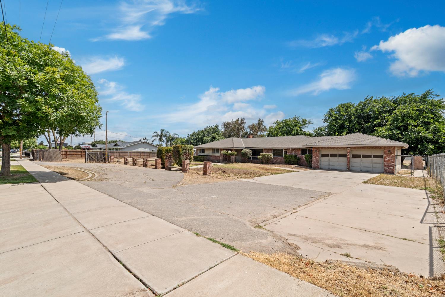 3460 Roselle Avenue