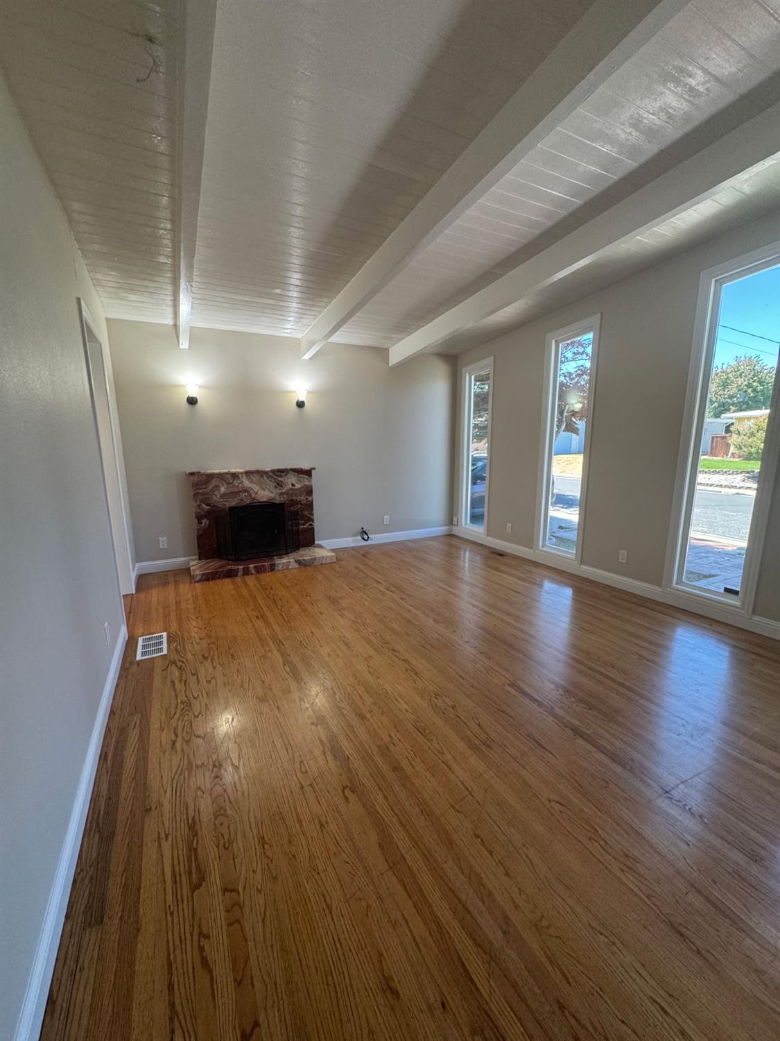 2712 Oharte Road