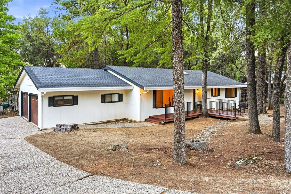 17854 Oriole Court
