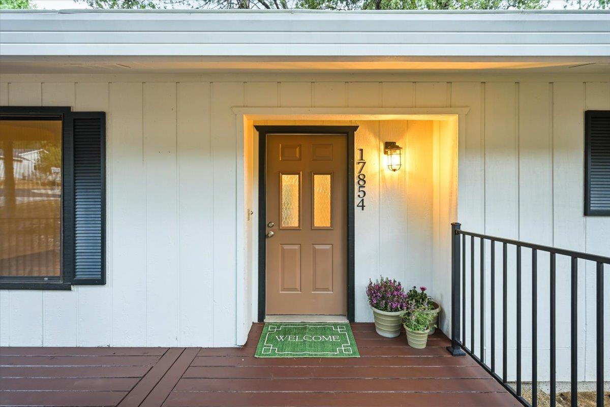 17854 Oriole Court