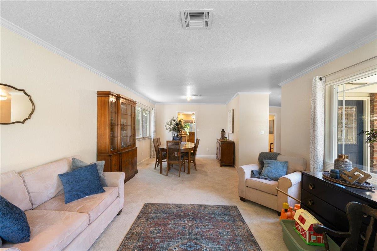 2276 Dario Circle