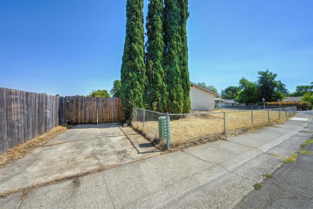4801 Willowbrook Drive