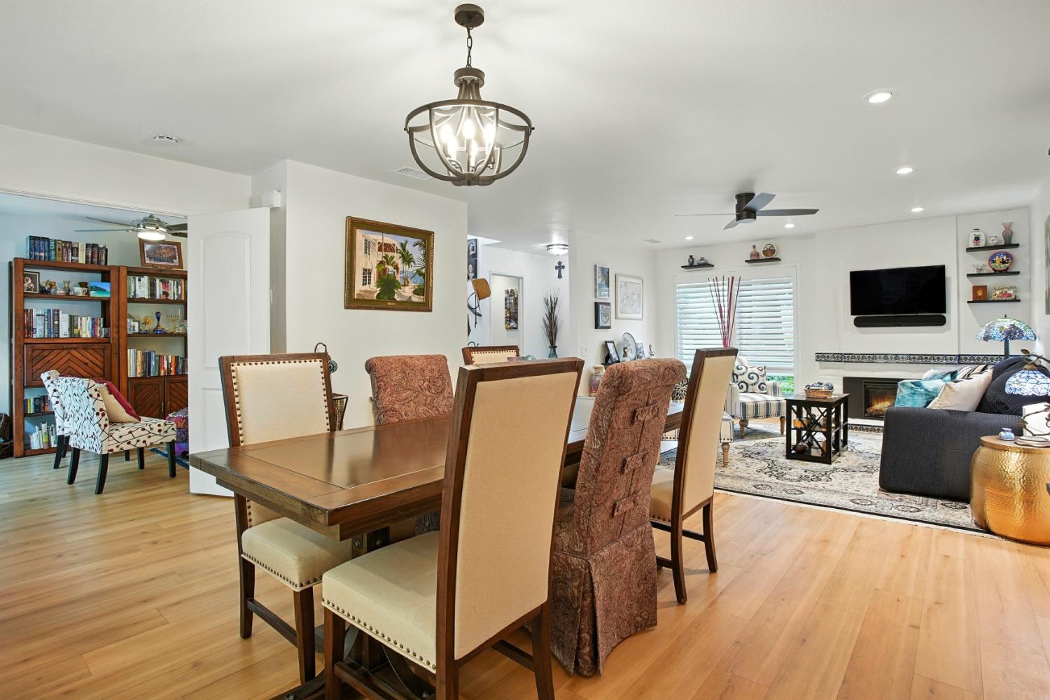 202 Dunbarton Circle