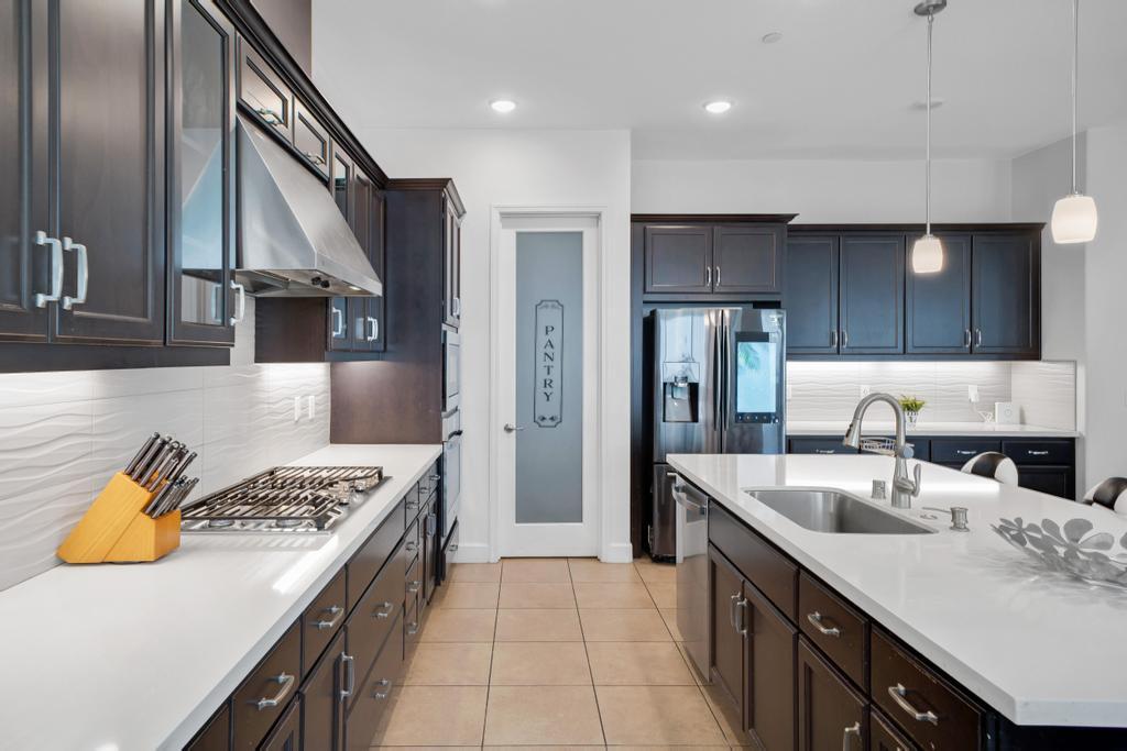 1461 S Wilshire Avenue