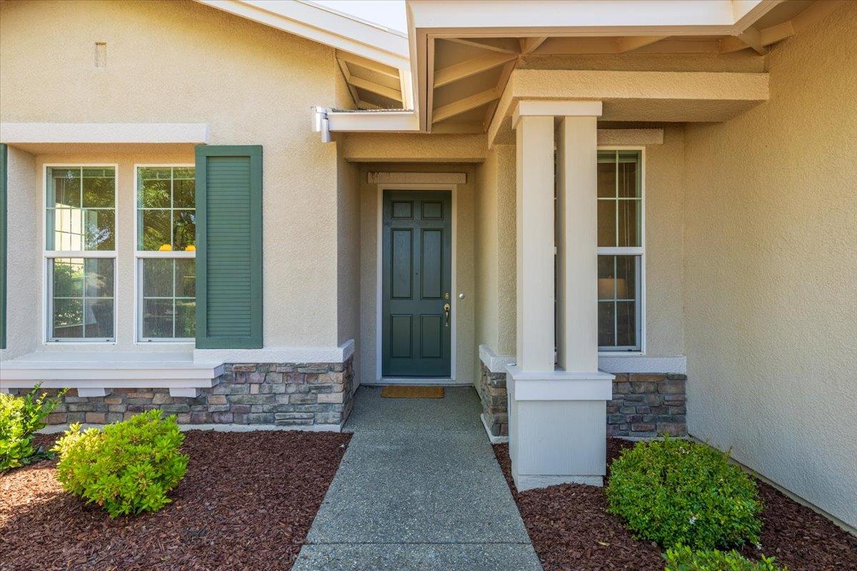 1742 Carnelian Court