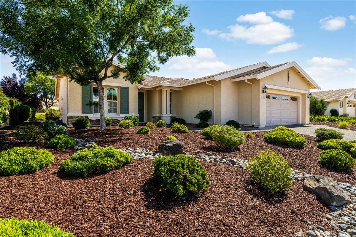 1742 Carnelian Court