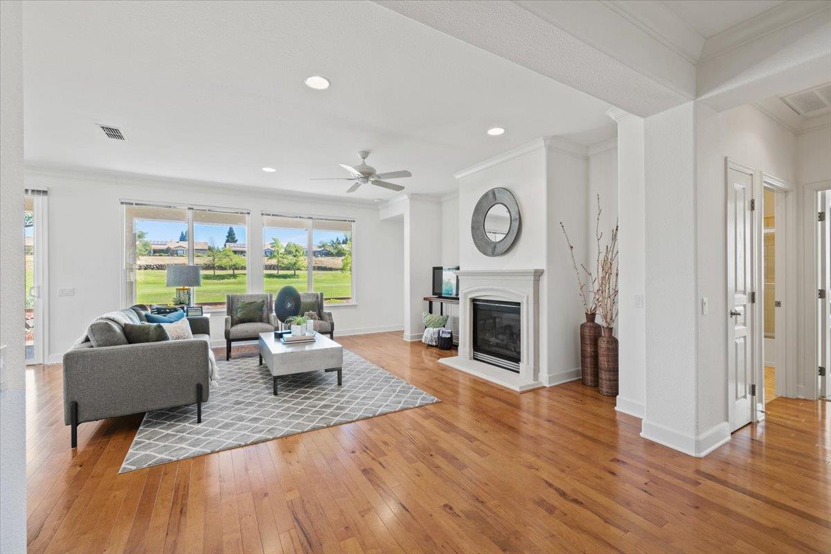 1742 Carnelian Court