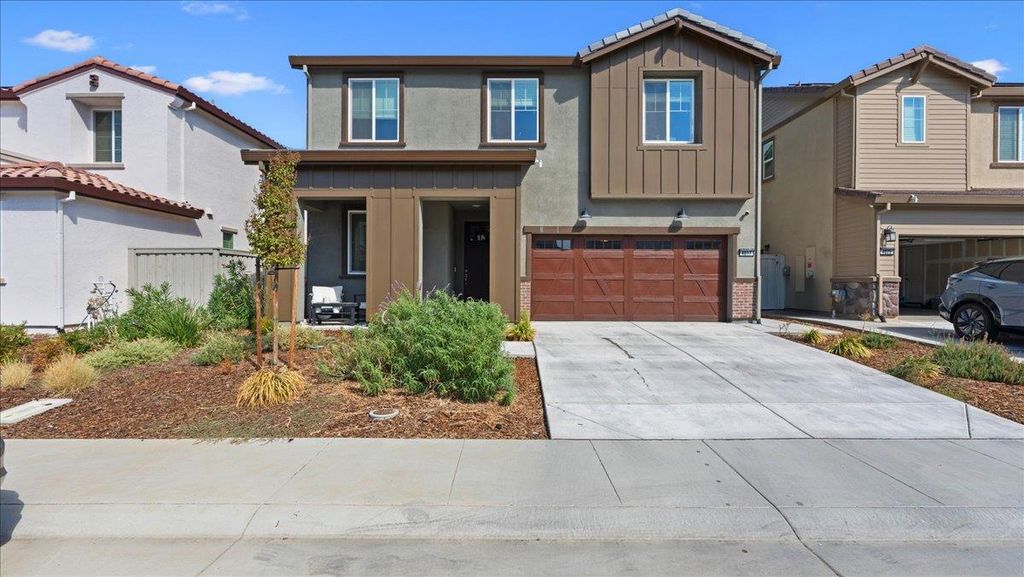 Photo of 4017 Backwater Cove Circle, Roseville, CA 95747 (MLS # 225124254)