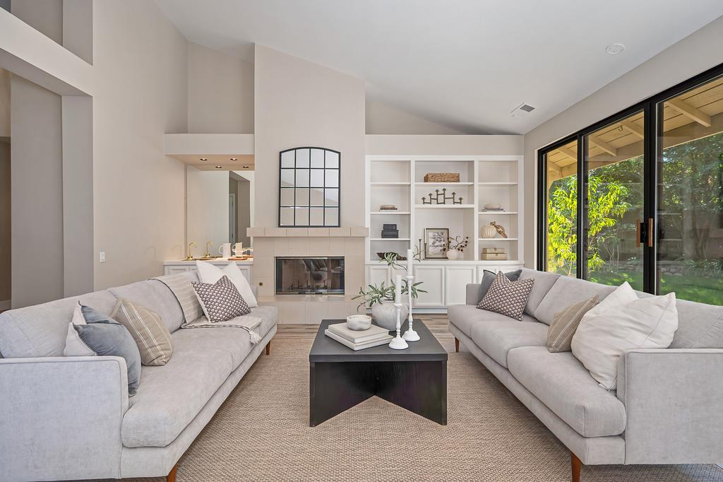 11380 Huntington Village Lane
