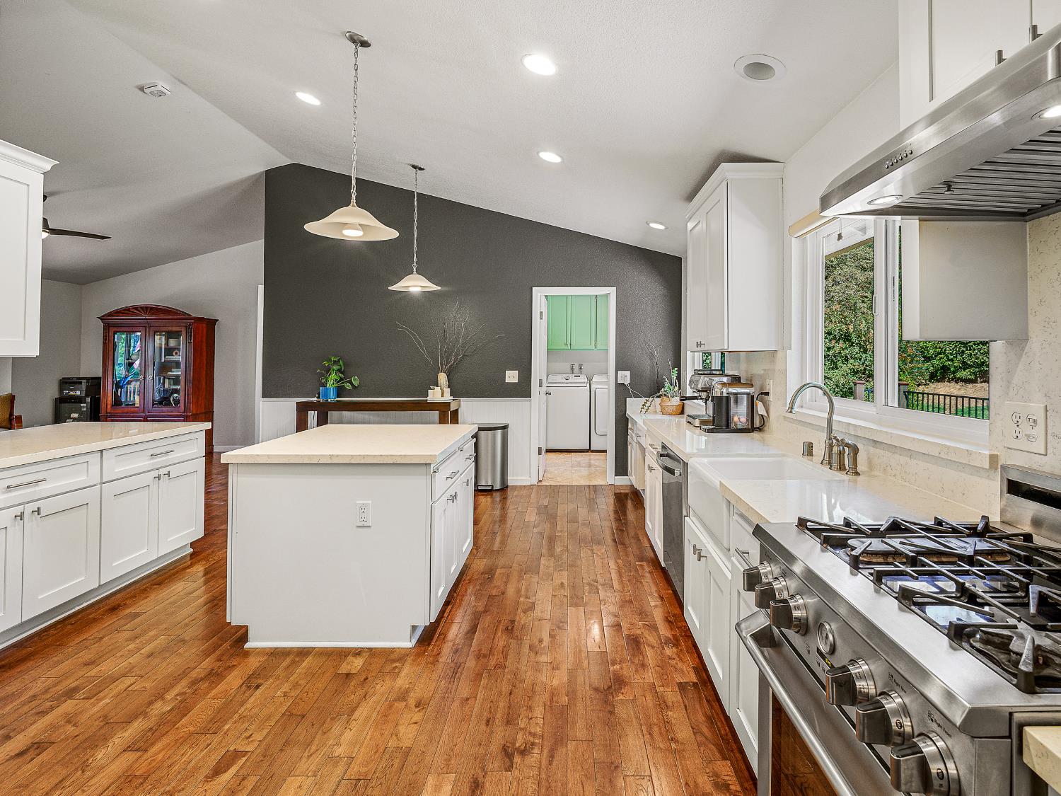 2843 Smith Flat School Road