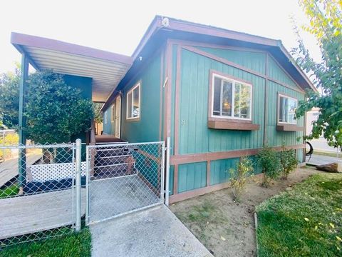 5901 Newbrook Circle 8 Riverbank CA 95367