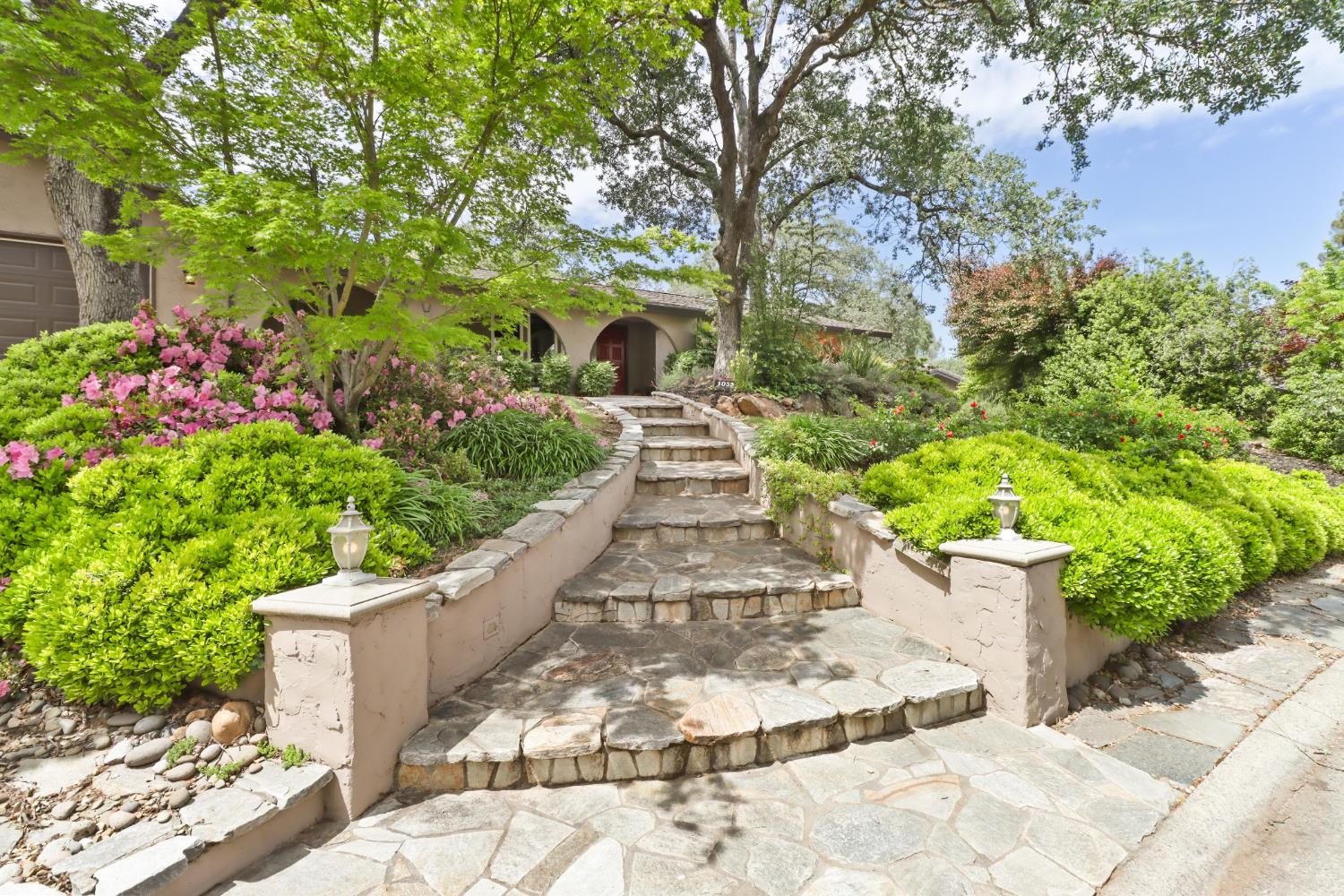 1053 Brookline Circle
