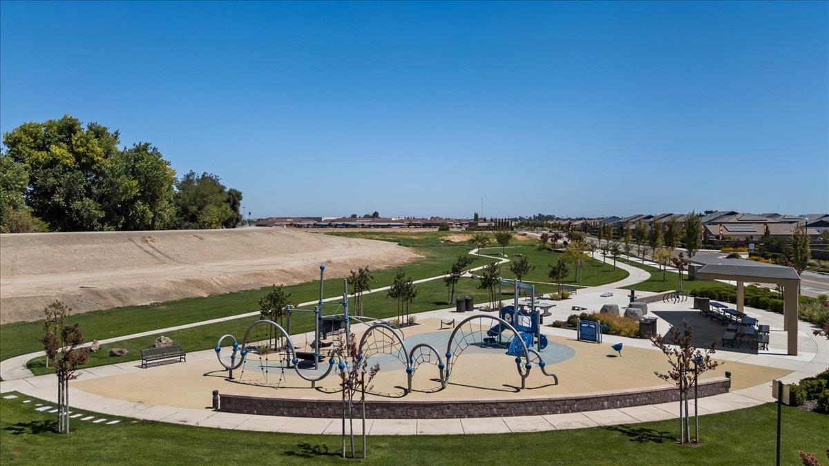 Lathrop, California 95330, United States, 3 Bedrooms Bedrooms, ,2 BathroomsBathrooms,Residential,Active,195623