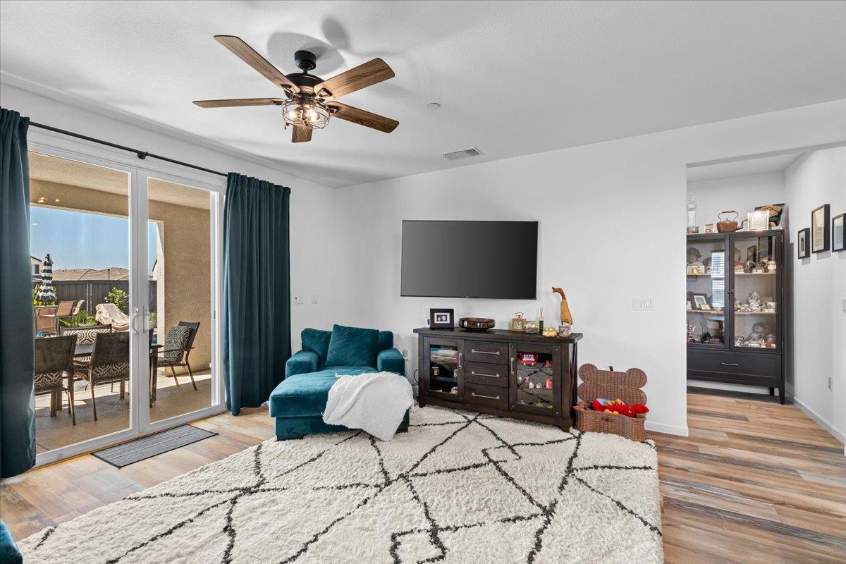 Lathrop, California 95330, United States, 3 Bedrooms Bedrooms, ,2 BathroomsBathrooms,Residential,Active,195623