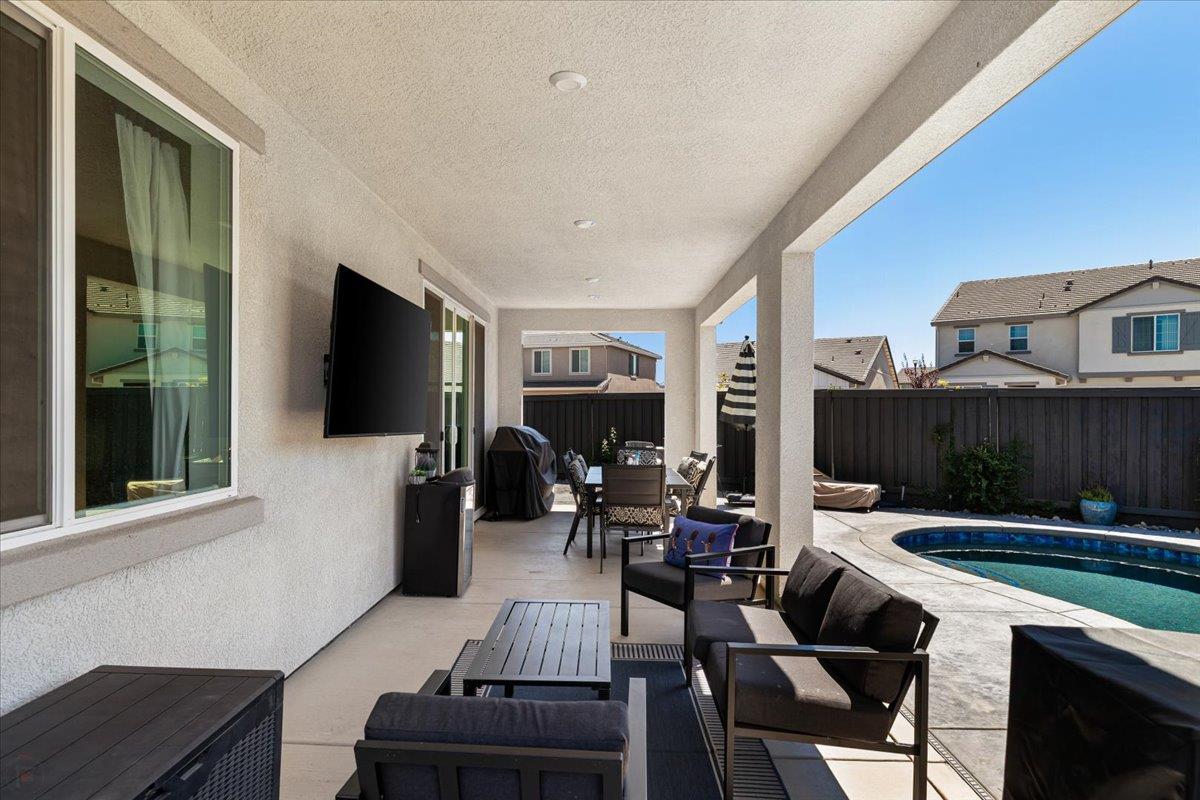 Lathrop, California 95330, United States, 3 Bedrooms Bedrooms, ,2 BathroomsBathrooms,Residential,Active,195623