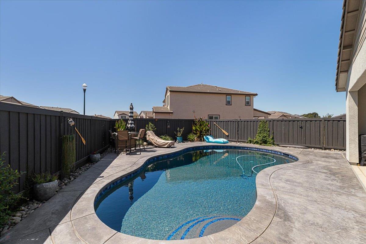 Lathrop, California 95330, United States, 3 Bedrooms Bedrooms, ,2 BathroomsBathrooms,Residential,Active,195623