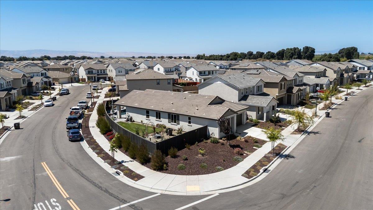 Lathrop, California 95330, United States, 3 Bedrooms Bedrooms, ,2 BathroomsBathrooms,Residential,Active,195623