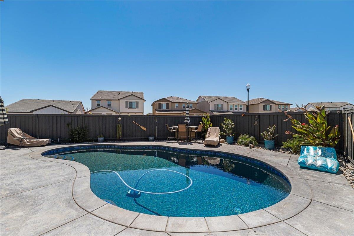 Lathrop, California 95330, United States, 3 Bedrooms Bedrooms, ,2 BathroomsBathrooms,Residential,Active,195623