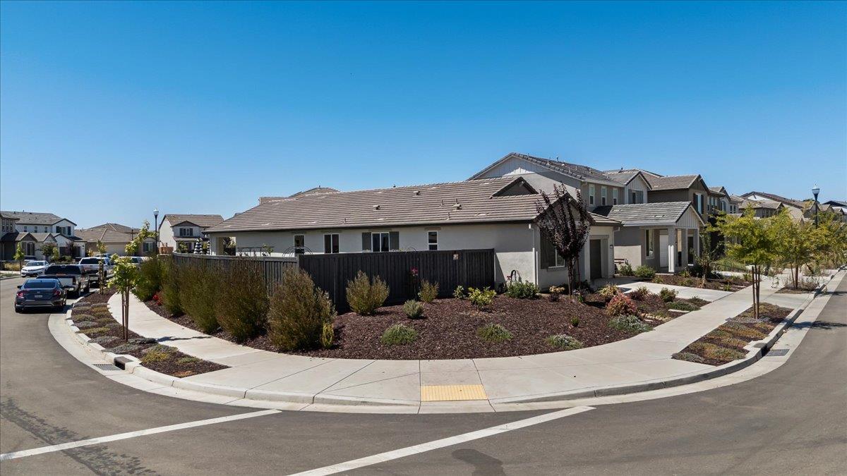 Lathrop, California 95330, United States, 3 Bedrooms Bedrooms, ,2 BathroomsBathrooms,Residential,Active,195623