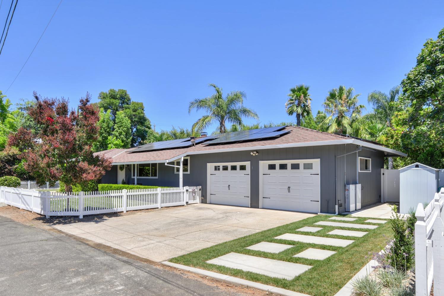 621 Oldham Lane