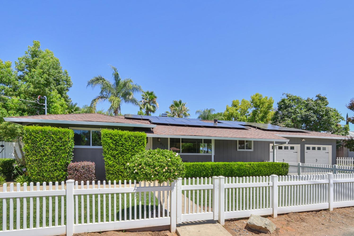 621 Oldham Lane