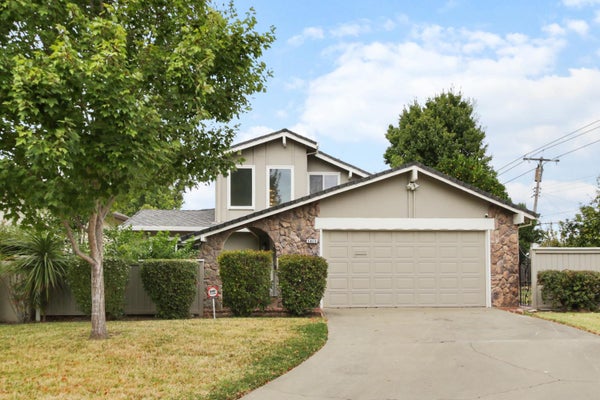 5820 KAHARA CT, SACRAMENTO, CA 95822 - Image b3acd7de89d7ea38bec93a4337b657cd/4148870536